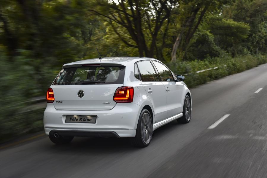  Volkswagen Polo R-Line 5-Door 2017 года  (ZA) (фото 10 из 15)